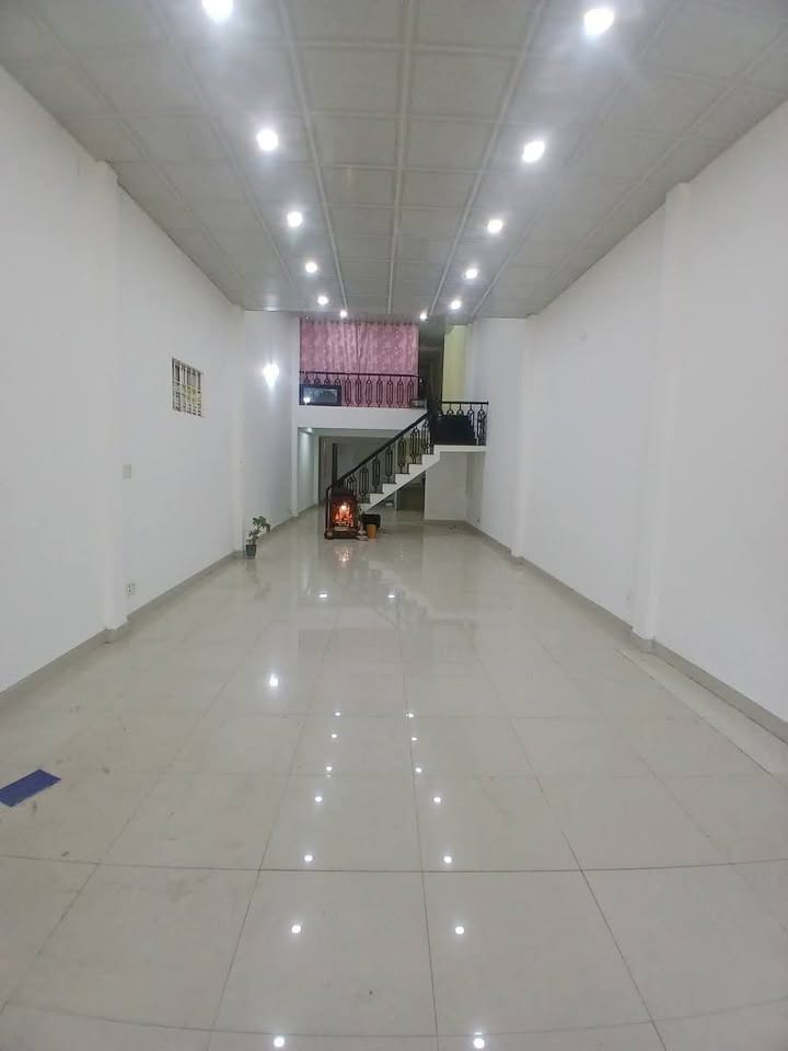 Cho thuê nhà mặt tiền đường ngô quyền, sơn trà ,gần đoạn khúc hạo