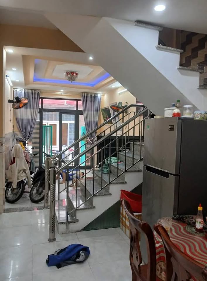 Cho thuê nhà 4 tầng kiệt 2m hà bổng