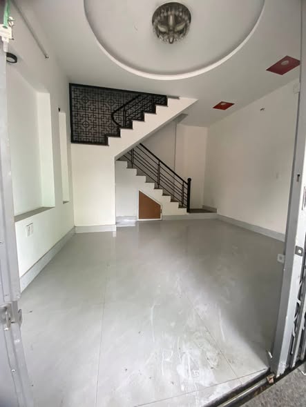 Cho thuê nhà mặt tiền đường vũ lăng