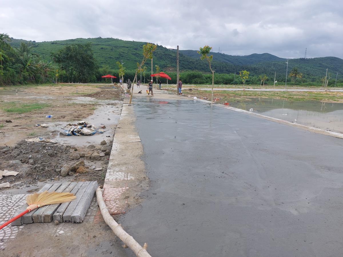 Hoà Vang: Hộ dân tự ý “xẻ thịt” hơn 10.000m² đất thành 75 lô nền để bán công khai