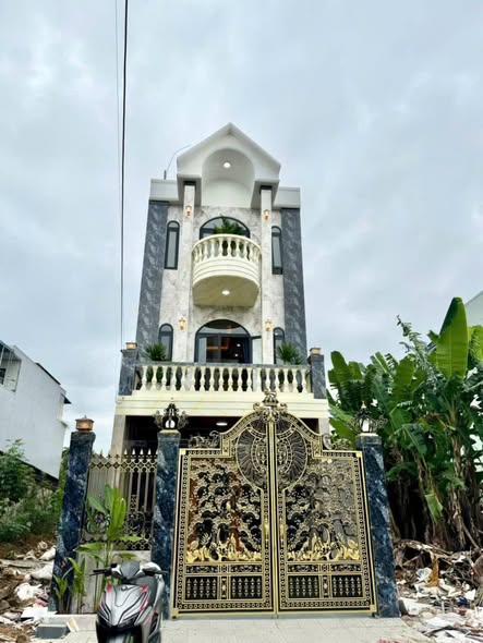 Bán nhà 3 tầng mặt tiền tân cổ điện full nội thất hiện đại - đường 7m5 nguyễn đoá, hoà xuân, đà nẵng.