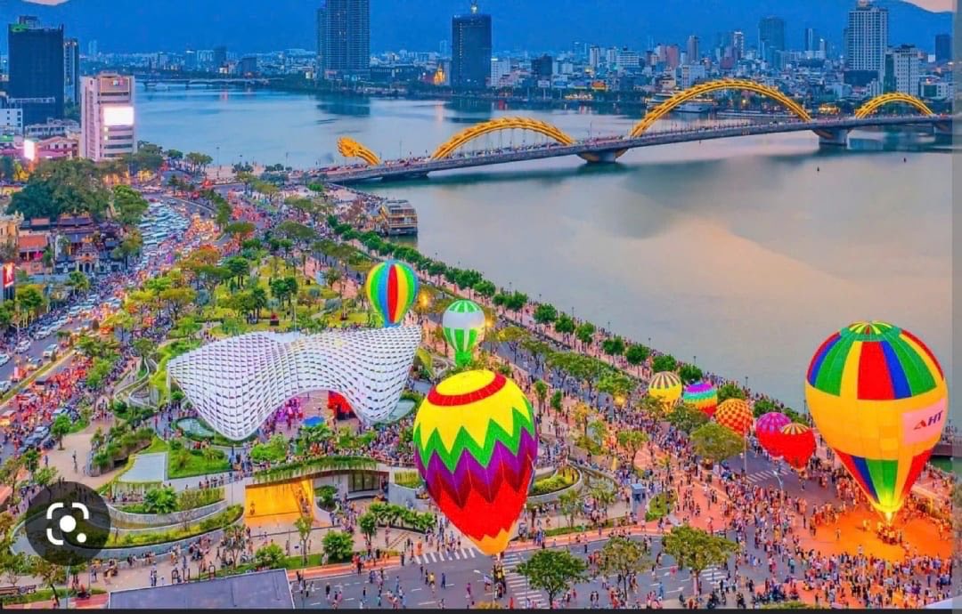 Bán đất tặng nhà - đường lê sát - ngay chợ đầu mối - 90m2 , oto đỗ cửa - giá chỉ hơn 9 tỉ