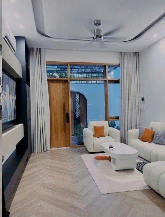 Bán nhà 3 tầng full nội thất xịn xò , ngay lê văn hưu , mỹ an , phố du lịch - 5 phòng ngủ