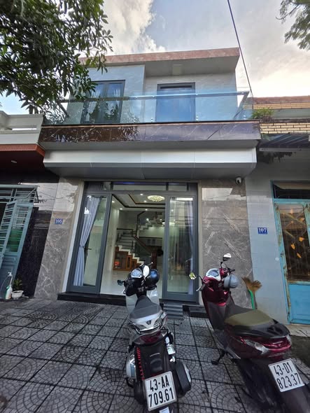 Bán nhà 2 tầng mặt tiền đường giáp văn cương, đường 5m5 lề 3m vị trí sát biển.