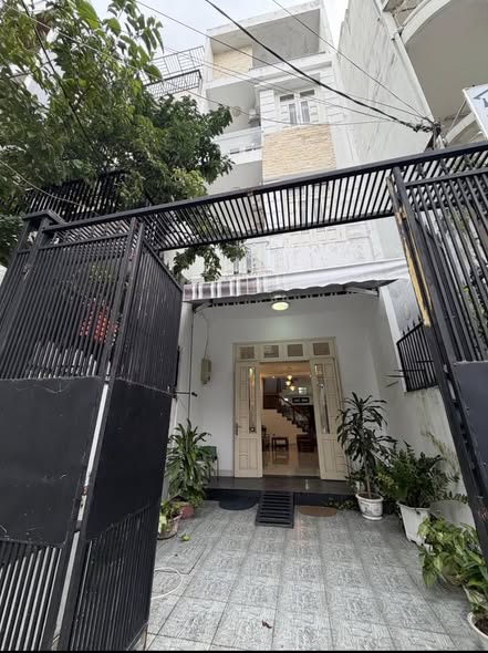 Chào bán nhà 4 tầng mặt tiền đường lê lai