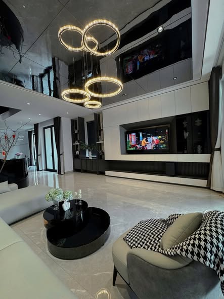 Cho thuê villa sân vườn – góc 2 mặt tiền thanh khê