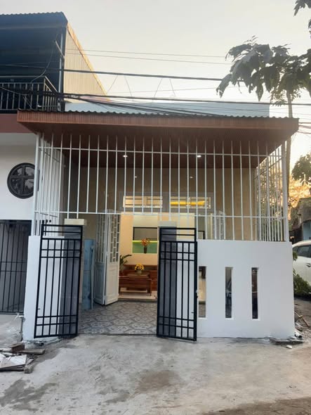 Bán nhà cấp 4 lô góc 2mt siêu đẹp, móng 2 tầng - đường ô tô 5m - hoà thọ tây, cẩm lệ, đà nẵng