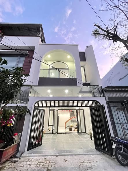 Cho thuê nhà 2,5 tầng mặt tiền gần huỳnh lắm - hoà hải - ngũ hành sơn gần võ chí công