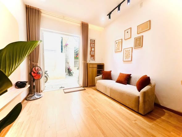 Nhà 2 tầng 2 mặt kiệt 246c nguyễn phước nguyên.
