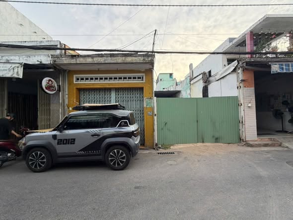 Bán cặp đất trục đường lê hữu trác thông nguyễn văn thoại - cách biển mỹ khê vài phút đi xe