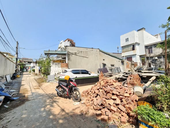 đất kiệt ô tô nguyễn chánh đà nẵng