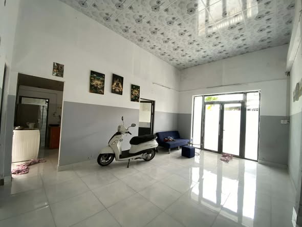 Cho thuê nhà nguyên căn đối diện bến xe