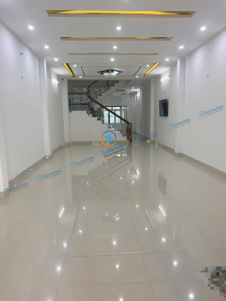 3-storey house for rent on me thu street, hoa xuan - fully furnished