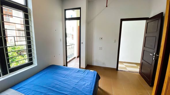 Trống sẵn căn hộ thiết kế 2 phòng ngủ.