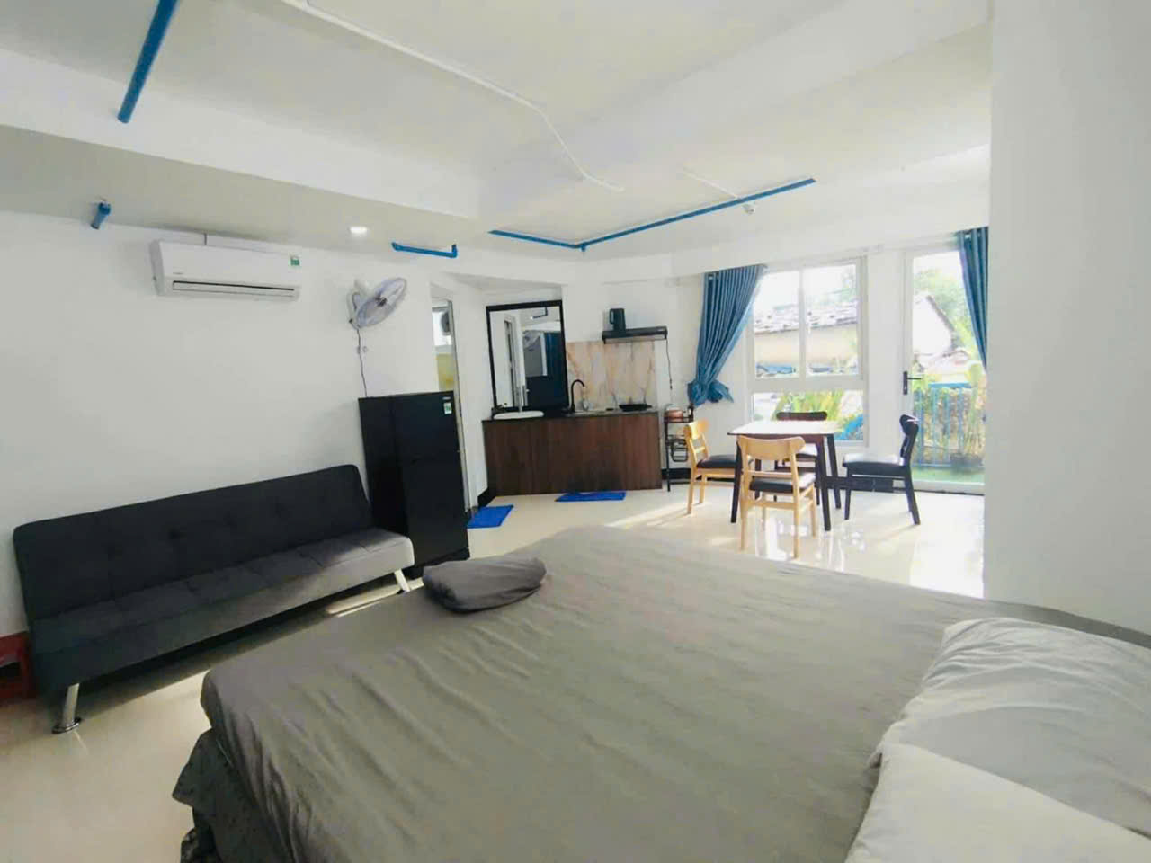 Phòng đẹp gần đĩa bay - có hồ bơi, sân thượng view pháo hoa