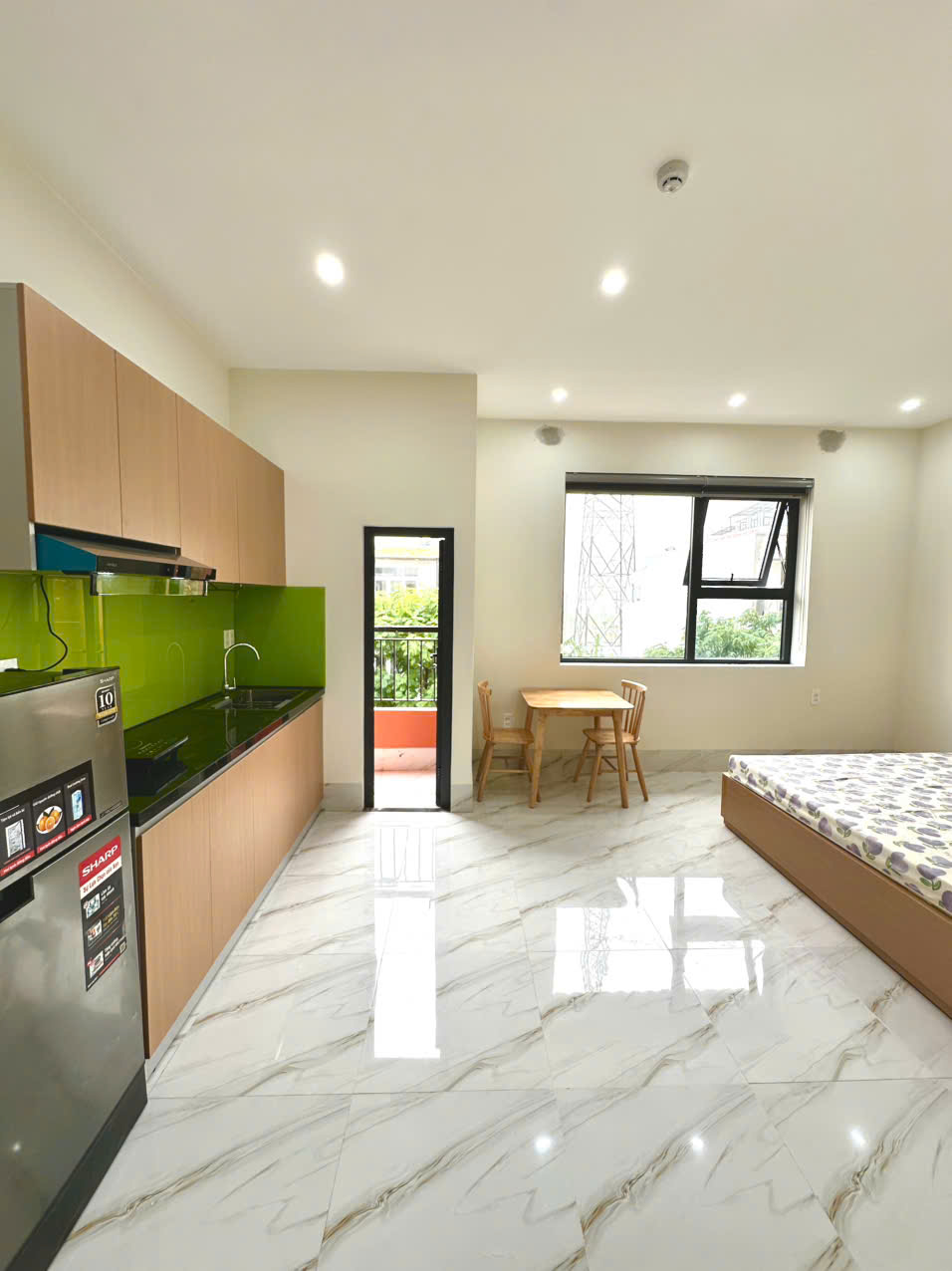 Full nội thất, phòng sạch đẹp, dọn vào ở ngay, chỉ còn 1 phòng