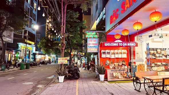 Cặp hà bổng: sát biển. diện tích 202m. giá chỉ 63.5 tỷ. hiện đang cho thuê doanh thu xấp xỉ 100tr/ tháng.