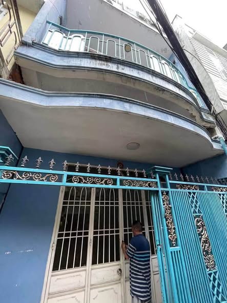 Cho thuê nhà 2 tầng kiệt hải phòng gần điện biên phủ, kiệt trước nhà 2m gần đường chính