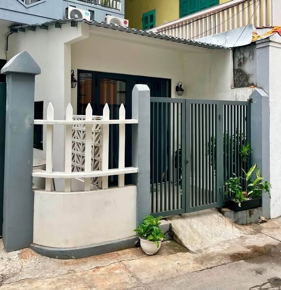 Cho thuê nhà kiệt oto trần văn dư - ngũ hành sơn gần hồ xuân hương, kiệt vào 4m gần đường chính