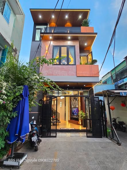 Nhà phố 3 tầng ô tô đỗ cửa thiết kế luxury tone màu đỏ trắng hottrend 2026 mặt tiền hoà cường - hải châu