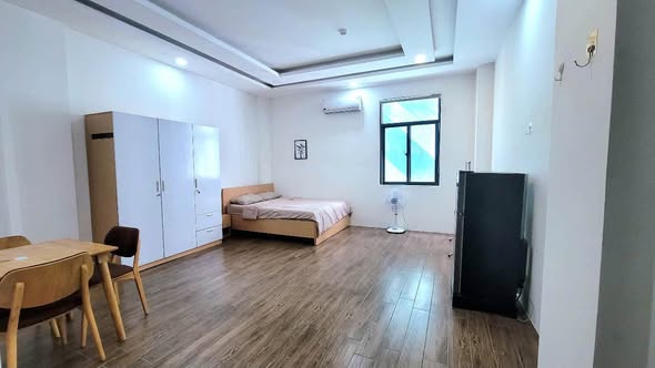 Căn hộ có thang máy, rộng gần 40m2 có sẵn