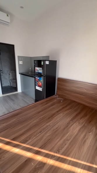 Cho thuê căn hộ mới đẹp, ngày 1/8 có phòng , có ban công, máy giặt riêng
